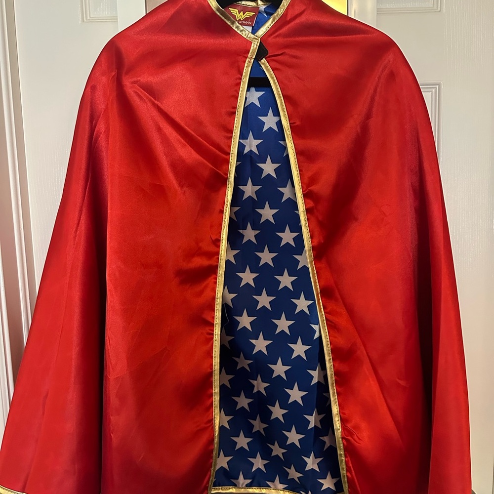 Wonder Woman!! Red Superhero Cape with Star Pattern